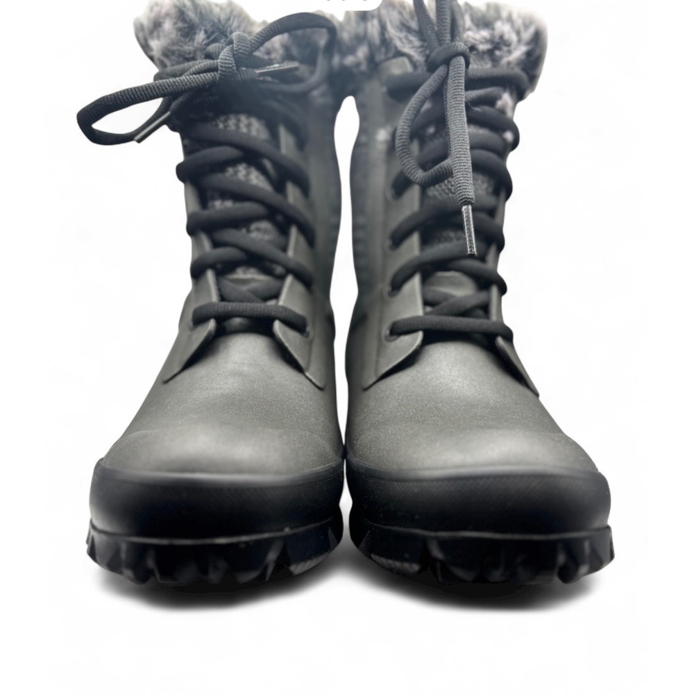 Bogs Women's Arcata Dash Insulated Waterproof Plaid Cement Multi Size 6 NWB